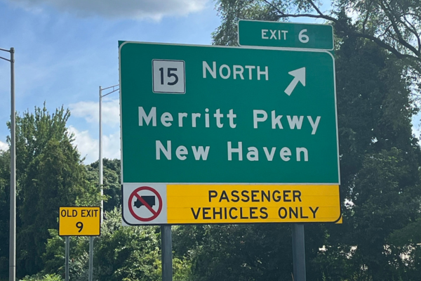 exit renumbering image of FHWA new approved signs
