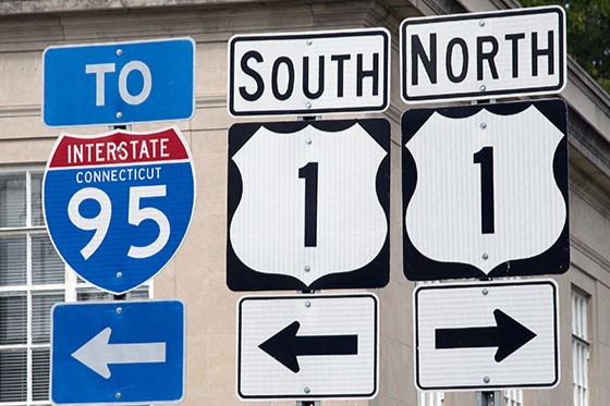 3 highway signs depicting Interstate 95 and Route 1