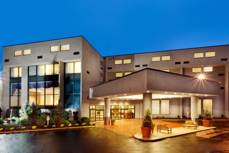 Red Lion Hotel