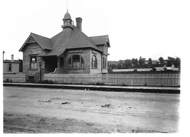 Ivoryton Library